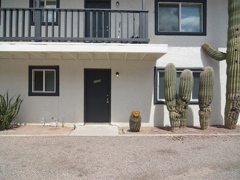 3372 N Cardi Ave — Photo 2