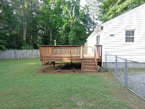 3rd image of 2702 Tipton St