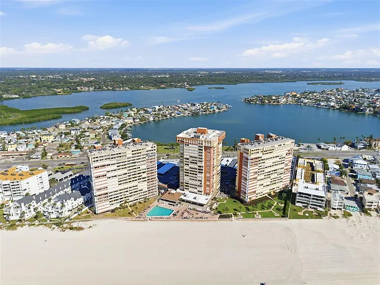 17900 Gulf Blvd #12C — Photo 43