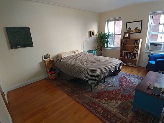 2nd image of 6911 Yellowstone Blvd APT B26