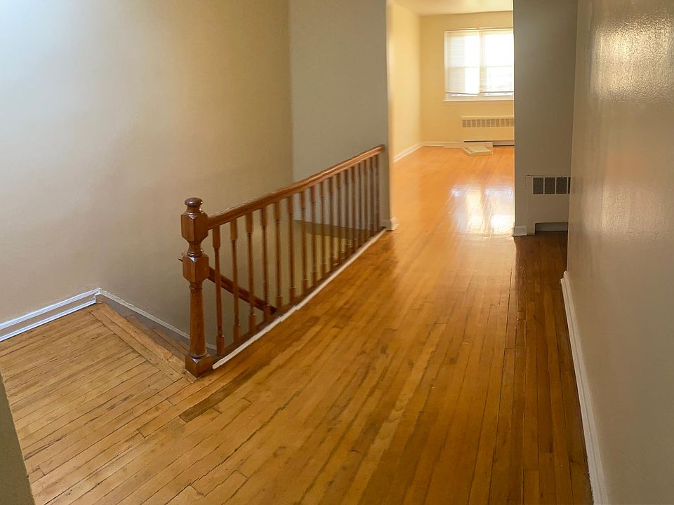 1st image of 2426 Lurting Ave Floor 2