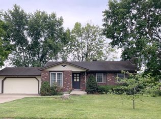 1108 Caroline Dr, Washington, MO 63090