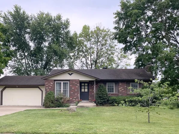 1108 Caroline Dr, Washington, MO 63090