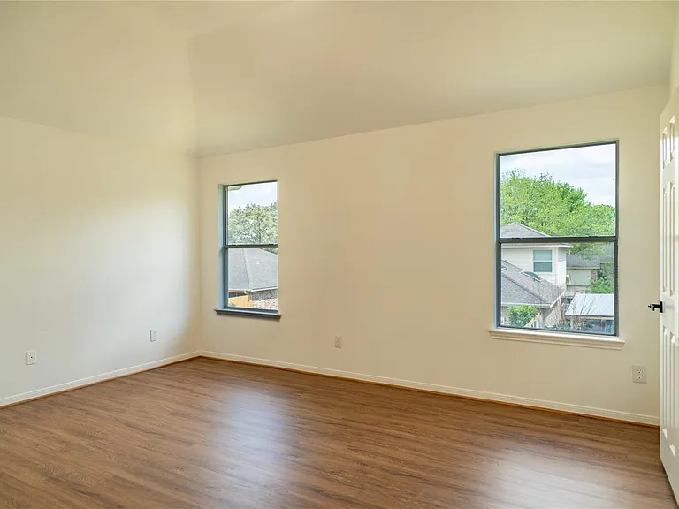 16327 Woma Ct — Photo 21