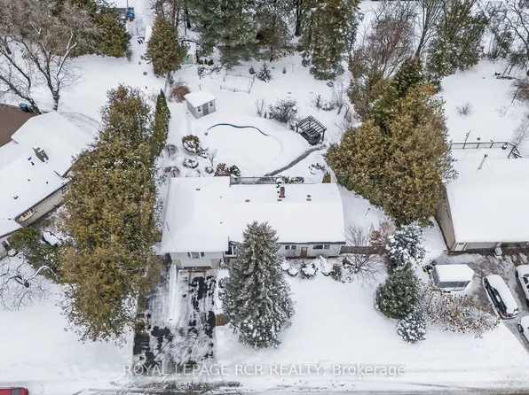 11 Hilltop Dr, Caledon, ON L7C 1K7