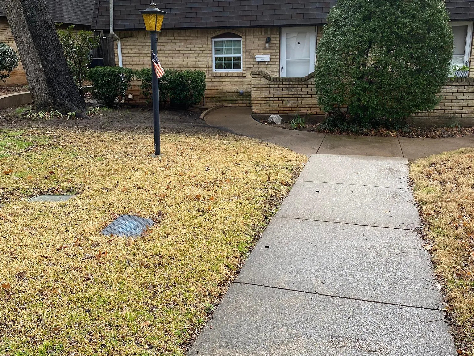 7608 Bridges Ave — Photo 3