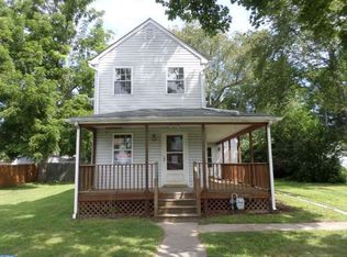 215 E Linden St, Clayton, NJ 08312