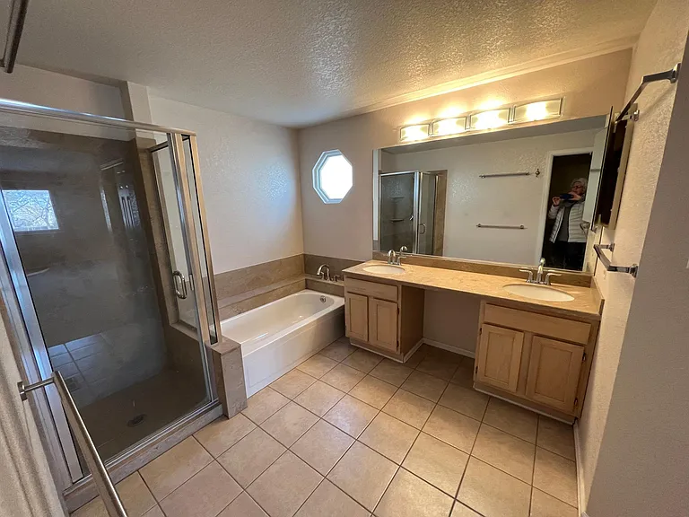 Master bath room