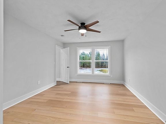 3rd image of 58 Belva Blvd