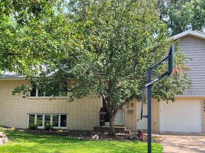 1566 Rhode Island Ave N, Golden Valley, MN, 55427