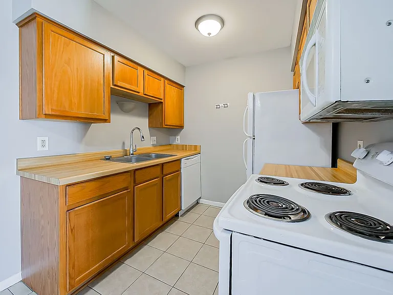 121 E Van Riper Rd — Photo 7