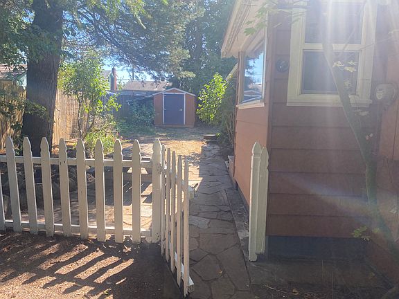 5th image of 2820 N Terry St