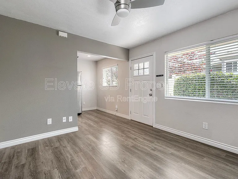 2727 1/2 G St — Photo 6