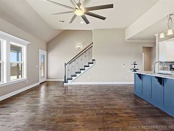 4th image of 10402 S 226th East Ave