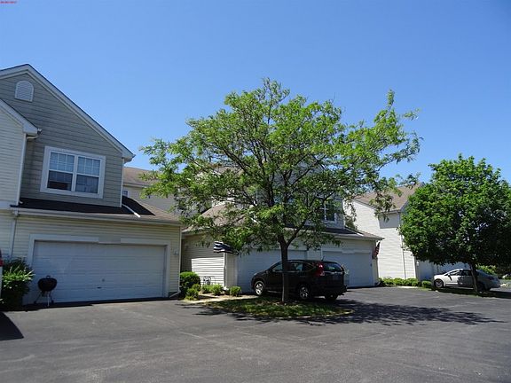 2nd image of 1499 Meadowsedge Ln