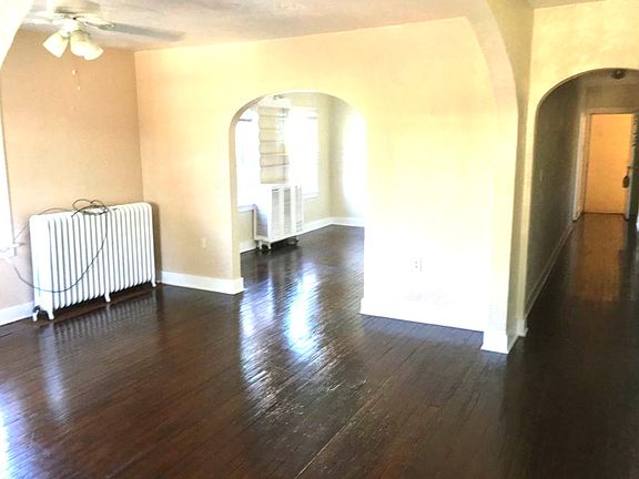 4th image of 530 Turney St #B