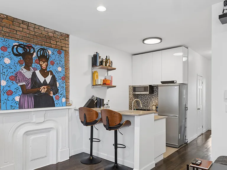 38 Halsey St #1 — Photo 1