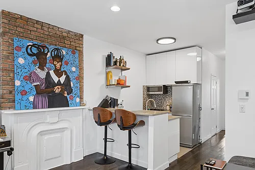 38 Halsey St #1 Photo 1