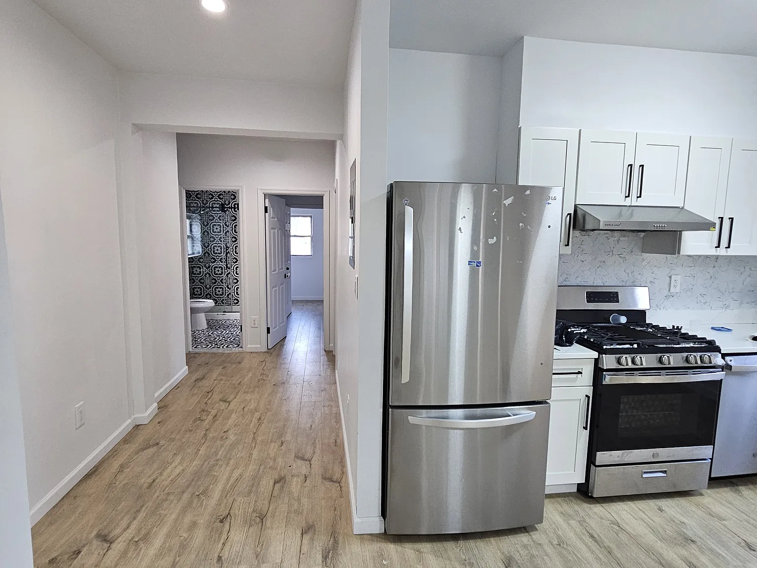 3 bed, $3,400 — Photo 2