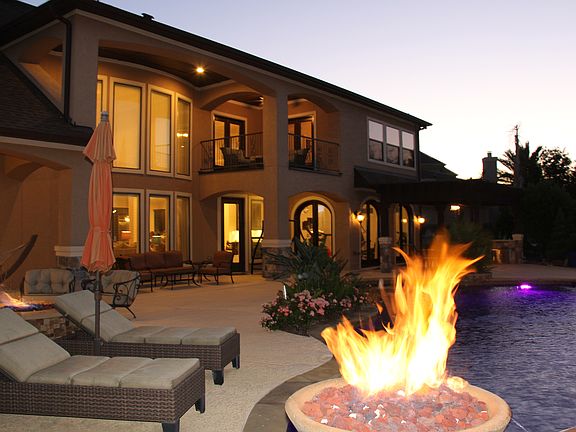 2nd image of 10402 Charter Lake Cir