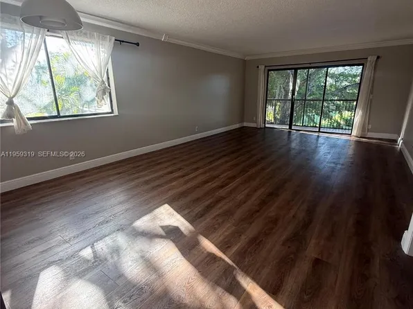 402 Lakeview Dr APT 201, Fort Lauderdale, FL 33326