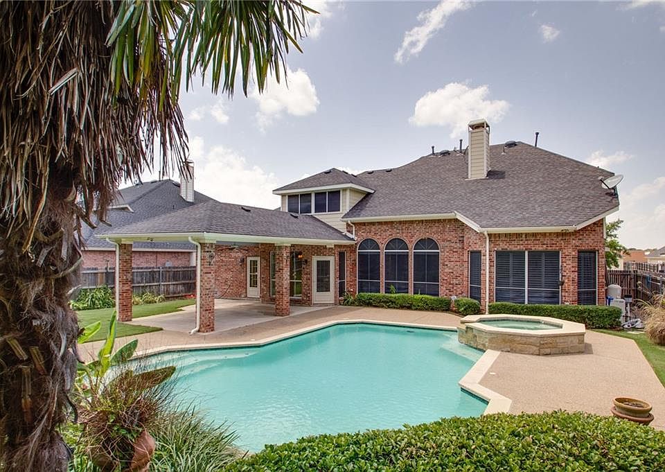 1st image of 6615 Canyon Crest Dr