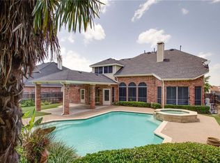 6615 Canyon Crest Dr, Fort Worth, TX 76132