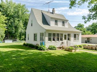 228 4th St E, Zumbrota, MN 55992