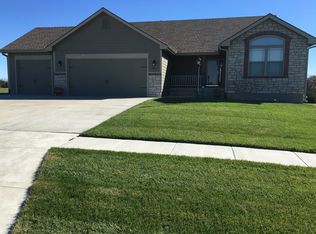 3217 SE Blackjack Cir, Topeka, KS 66609