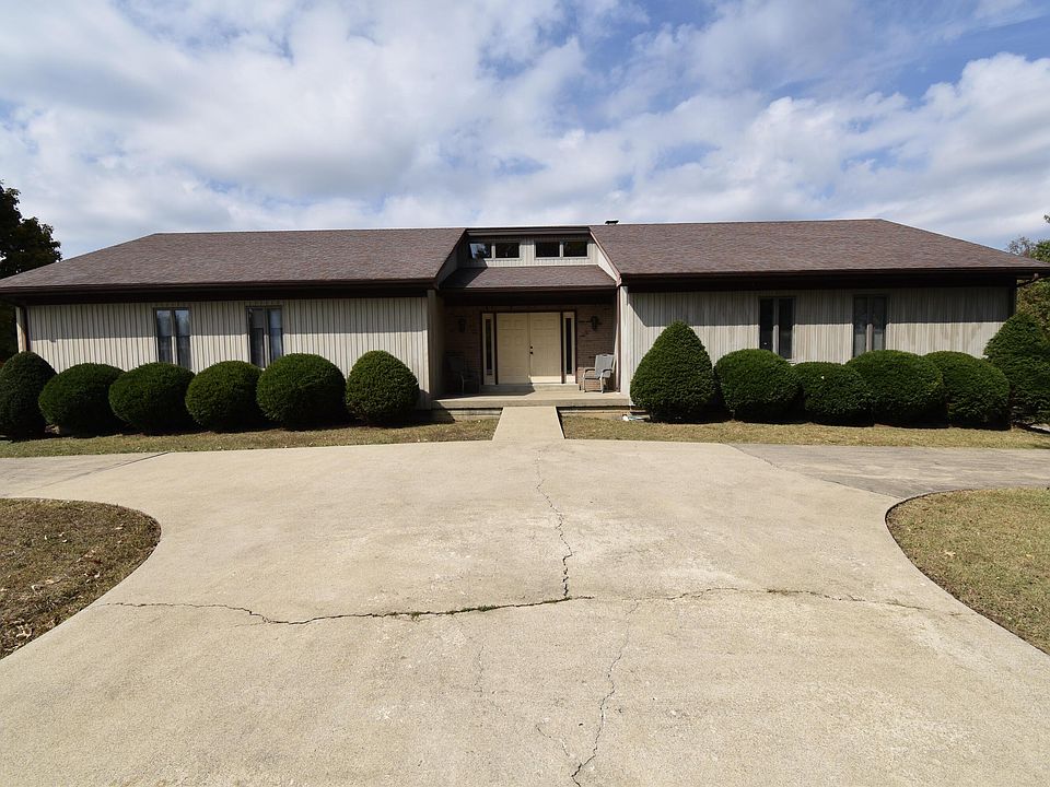 1st image of 116 Old Pond Way