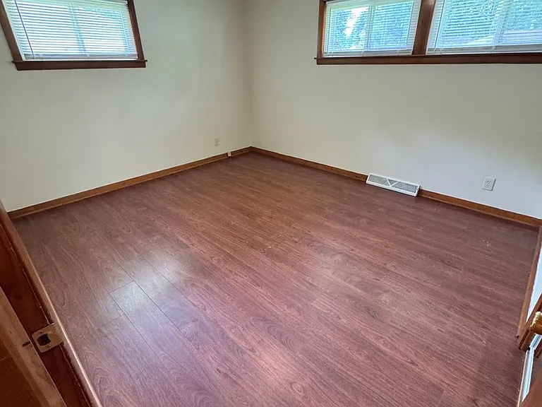 4409 Sunnybrook Dr SE — Photo 19