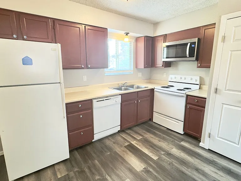 2609 E Dale St. — Photo 11