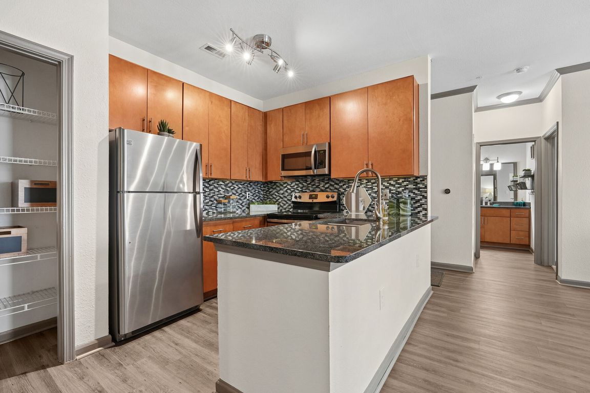 Presley Oaks apartments community photo