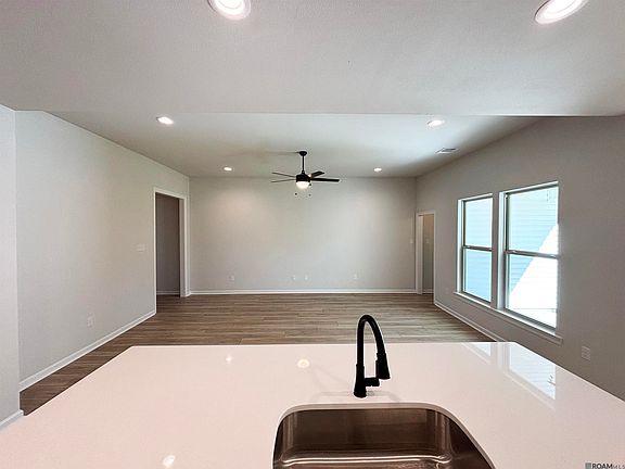 2nd image of 1524 Cypress Grove Ave