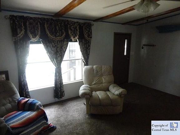 3rd image of 212 Hickory Dr