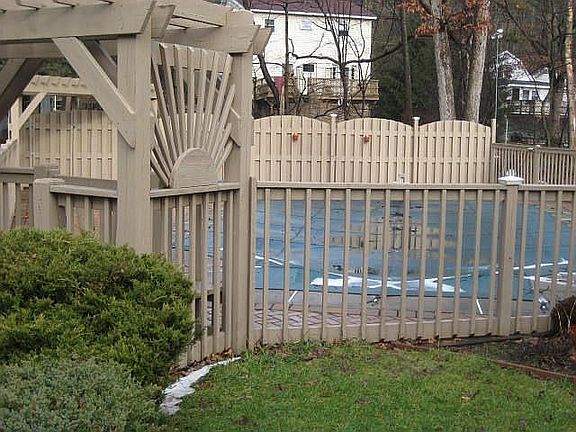 Enclosed 16 X 32 pool