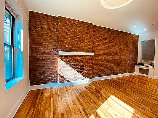 3rd image of 652 Amsterdam Ave APT 2b