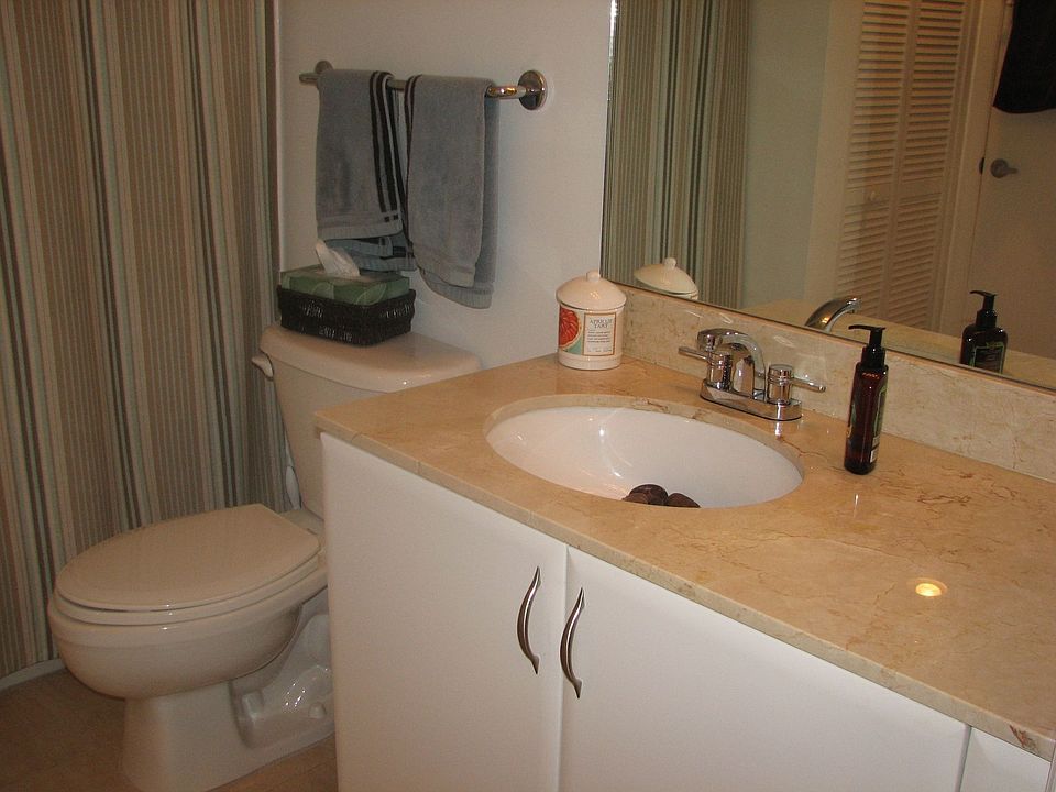 1st image of 1750 N Bayshore Dr APT 2211