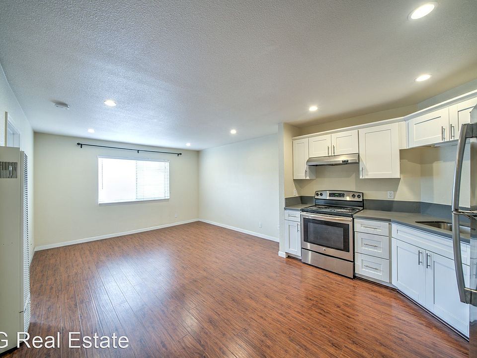2nd image of 530 24th St #205
