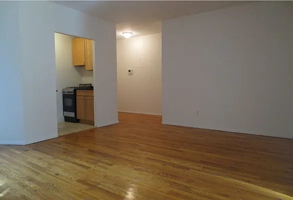 Rented by Waverly Realty Associates | media 9