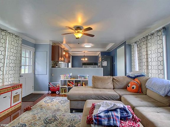 3rd image of 39096 Moravian Dr