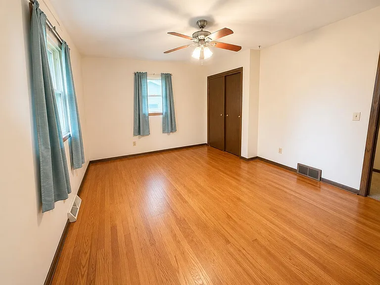 6504 Schneider Pl — Photo 9
