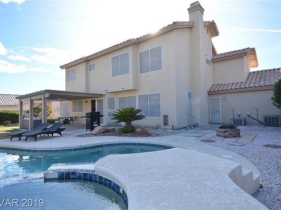 4th image of 820 Whitehollow Ave