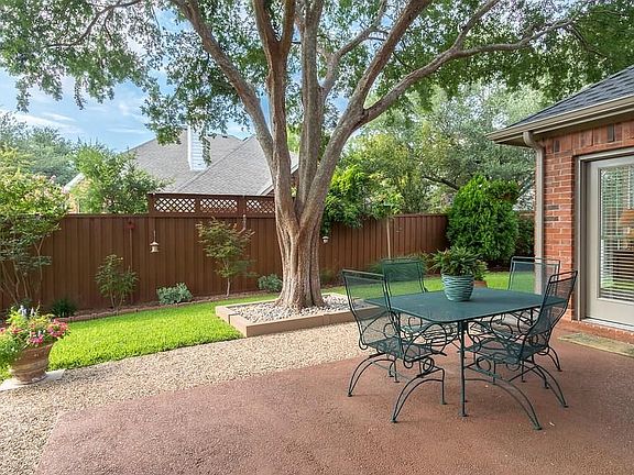 3rd image of 2801 Dove Ct