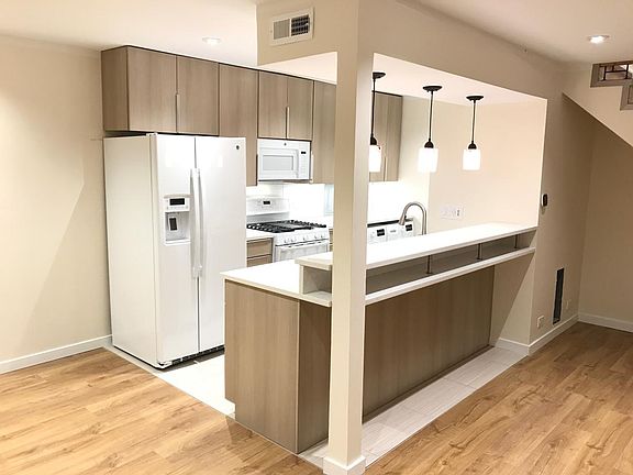 5th image of 1534 Cove Dr #243-B