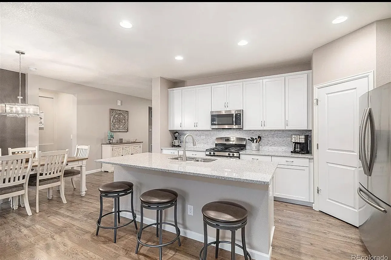 5 bed, 3456 sqft, $3,795 — Photo 4
