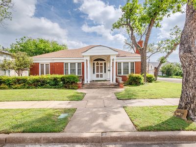 615 W Liveoak St, Coleman, TX, 76834