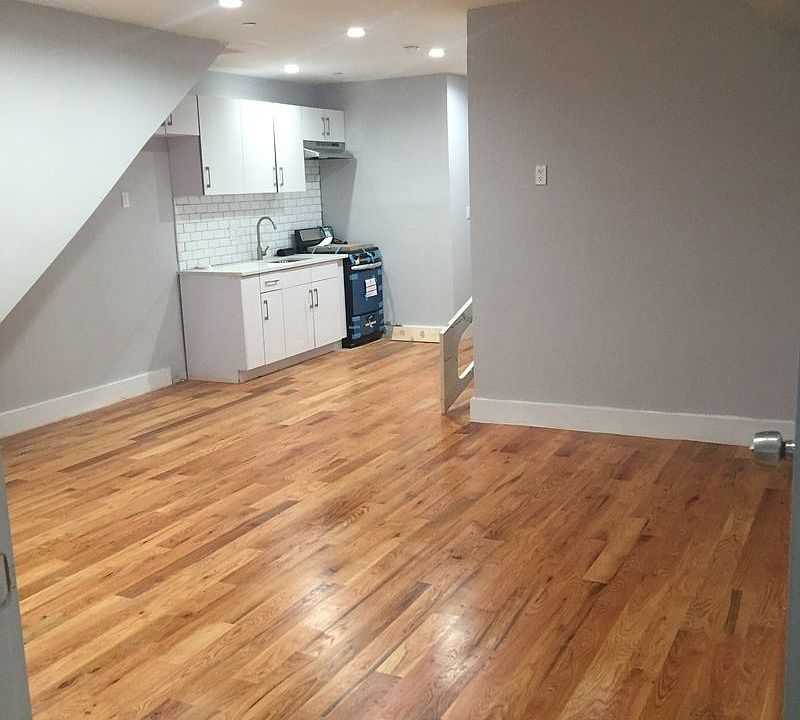 1st image of 584 Bainbridge St #1