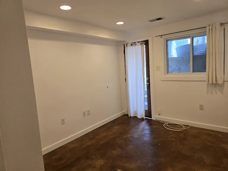 113 R St NW #BASEMENT — Photo 8