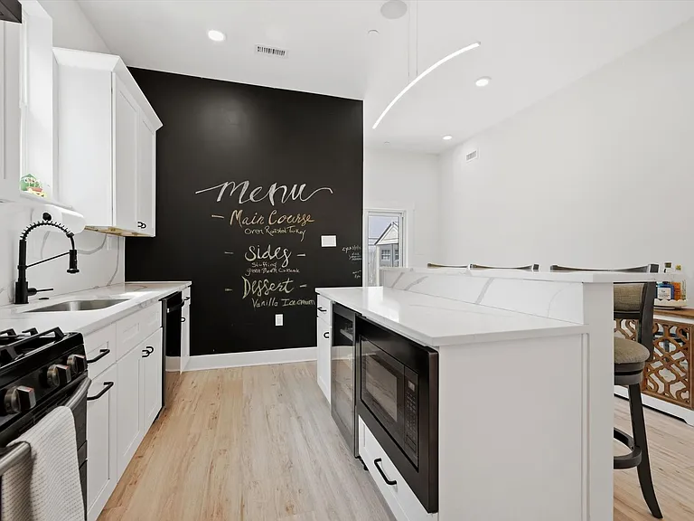 101 E Phil Ellena St — Photo 7